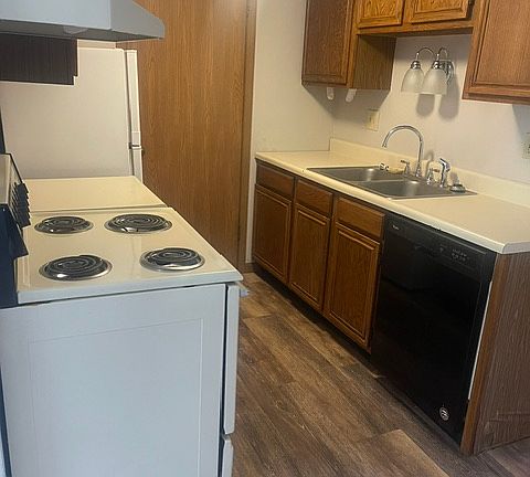 5th image of 109 N 74th St #47902e3d4