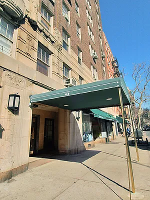 Sold by Sotheby's International Realty | media 33