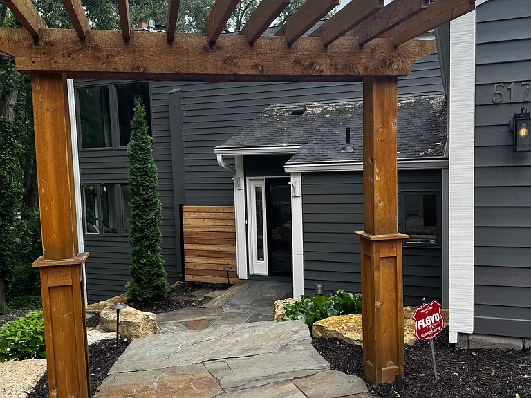 5175 Queens Cir — Photo 17