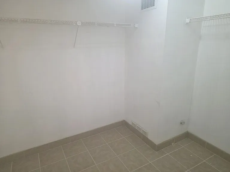 959 SE 2nd Ave #214 — Photo 15