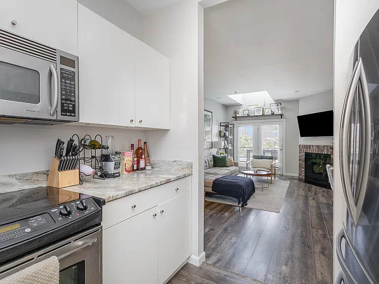 4111 Cole Ave #30 — Photo 8