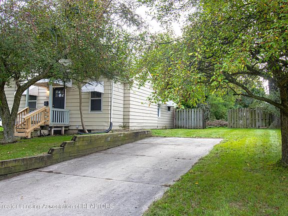 2nd image of 700 S Foster Ave