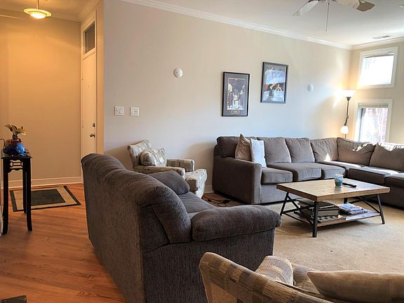 5th image of 1436 N Wieland St APT 2S