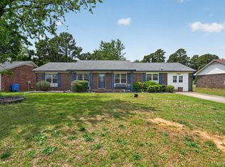 1082 Quail Meadow Dr, Fayetteville, NC 28314