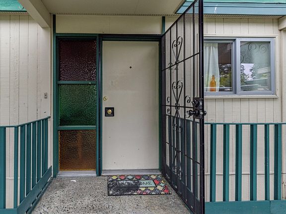 2nd image of 10430 Gravelly Lake Dr SW #203