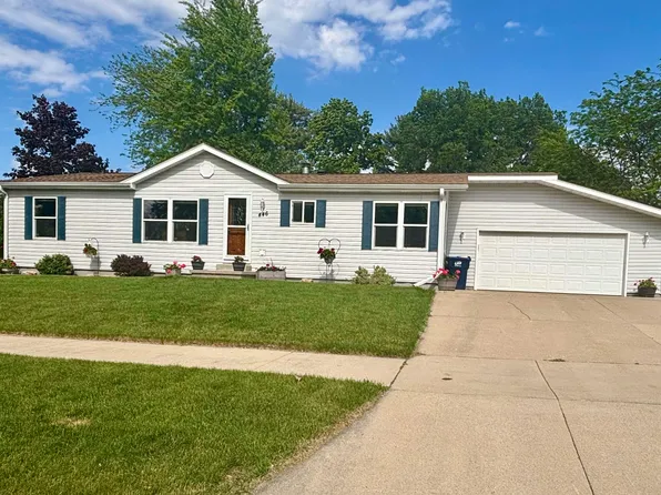 446 Arbor Dr, Juneau, WI 53039