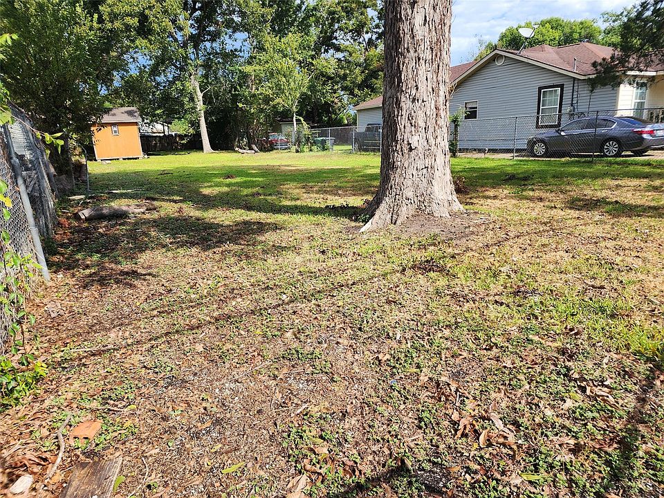 1st image of 219 Heaney Dr