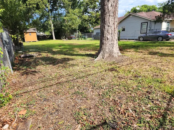 219 Heaney Dr, Houston, TX 77076