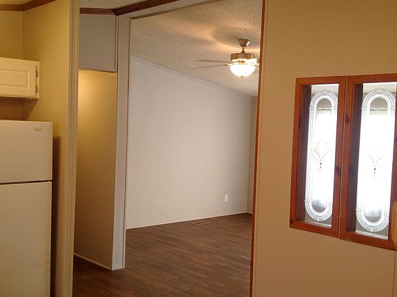 4th image of 11819 N College Ave