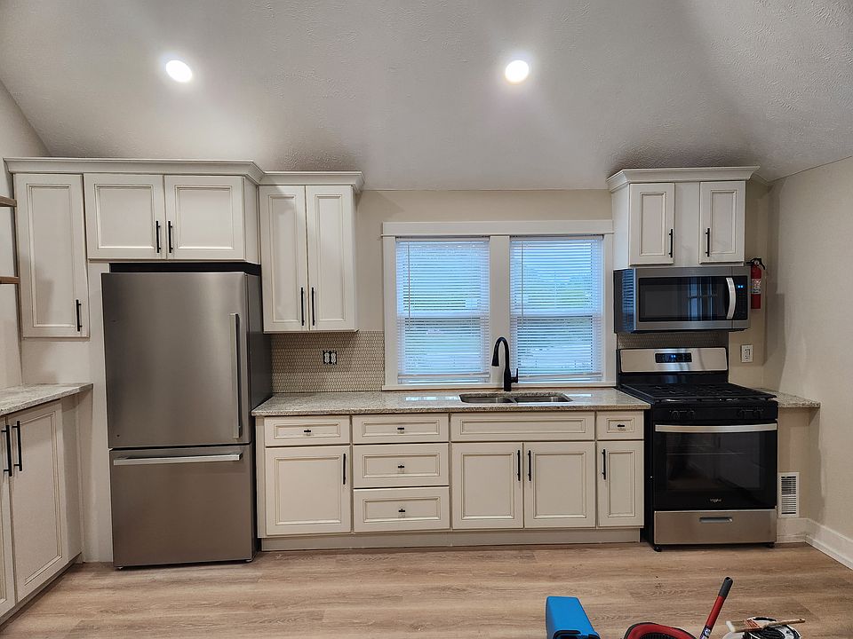 1st image of 577 Harlan Ave NE #2