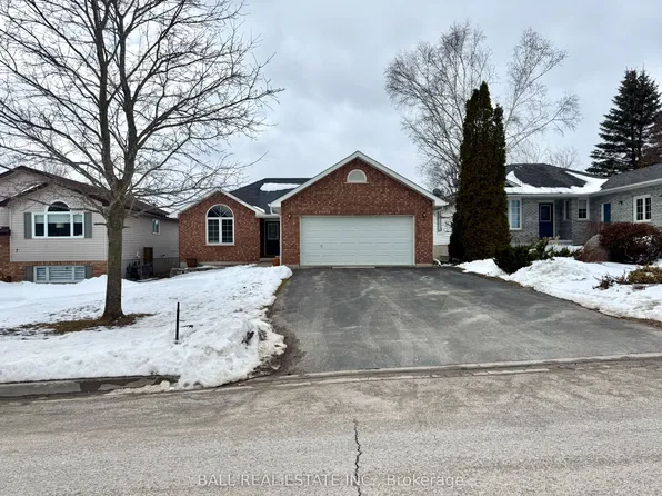 9 Francis St, Selwyn, ON K0L 2H0