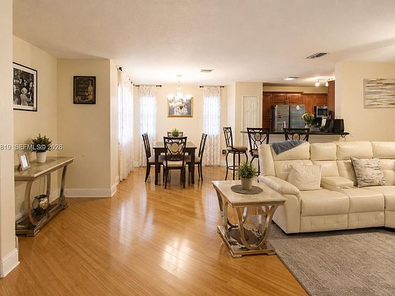 5th image of 754 NE 90th St Unit 702