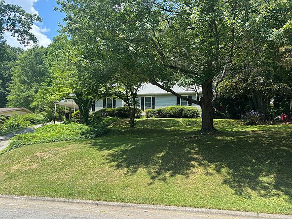 2nd image of 716 Shannon Rd