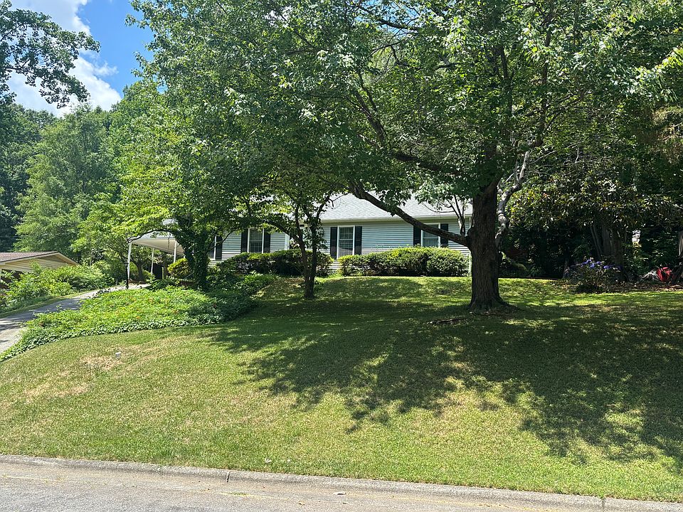 2nd image of 716 Shannon Rd
