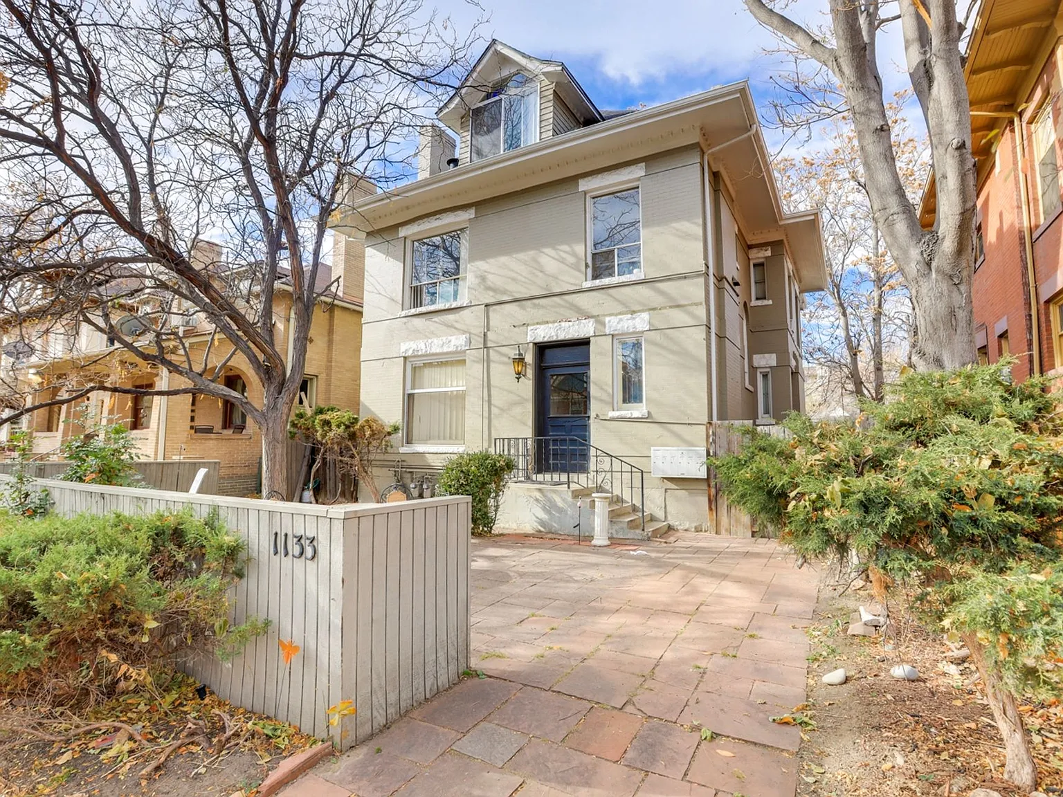 1133 Clarkson St #2 | 2 Weeks Free - Charming Capitol Hill 2br In Historic Home! — Photo 3