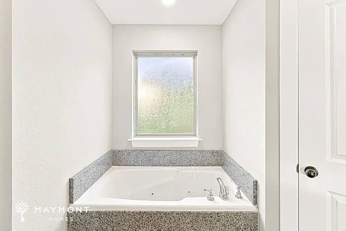 227 Iris St — Photo 11