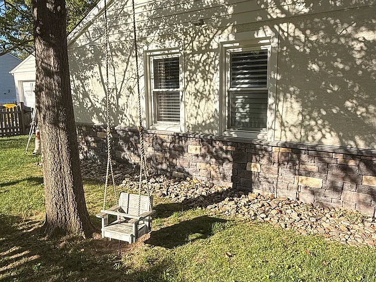 466 Manor Rd — Photo 30