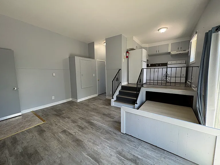 500 West St #1 — Photo 2