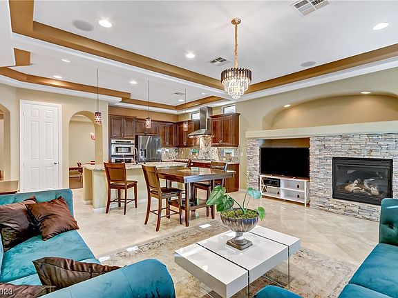 4th image of 1041 Bayhead Ct