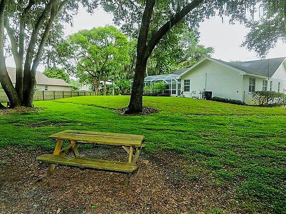 2nd image of 2719 Majestic Oaks Ct