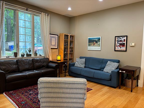 Living room with 10 foot ceilings
