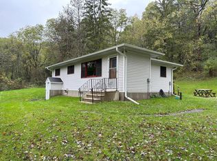 135 N Ridge Rd, Coon Valley, WI 54623