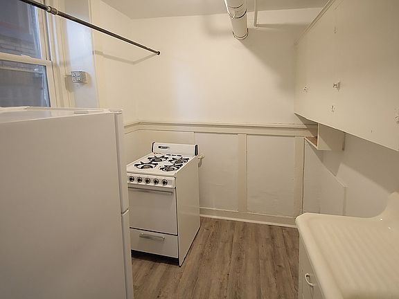3rd image of 500 Todd St #0