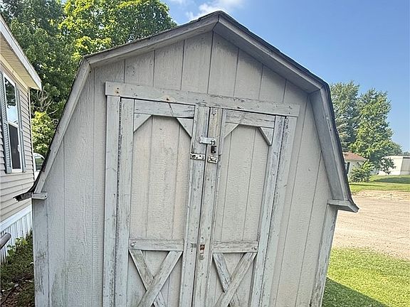 5th image of 1241 N Park Cir