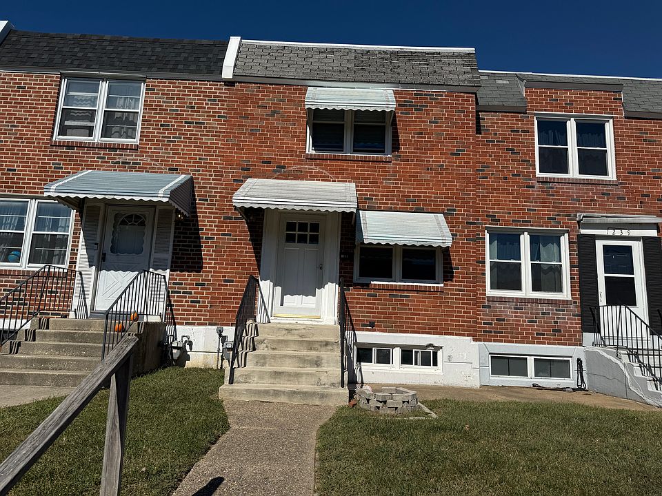 1241 Maple Ave
Entrance