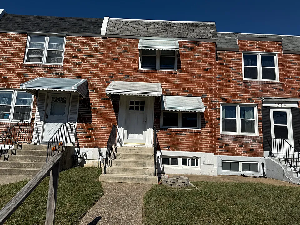 1241 Maple Ave
