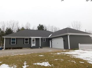 4539 Rochester Rd, Dryden, MI 48428