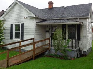 205 E Oak St, Covington, VA 24426
