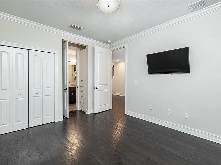222 S Audubon Ave — Photo 10