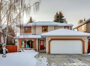 132 N Straddock Cres SW, Calgary, AB T3H2S7