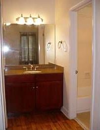 5th image of 1111 S Peters St APT 209