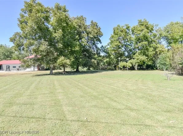 W Ray Fine Blvd, Roland, OK 74954