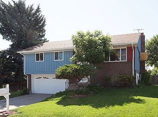 7852 Saulsbury St, Arvada, CO 80003