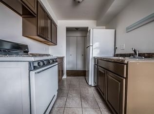 410 E 107th St APT 1B, Chicago, IL 60628