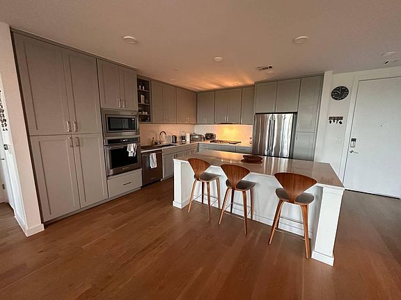 2nd image of 900 S 1st St #408