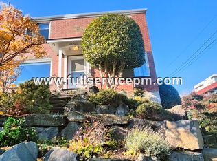 3001 36th Ave SW, Seattle, WA 98126