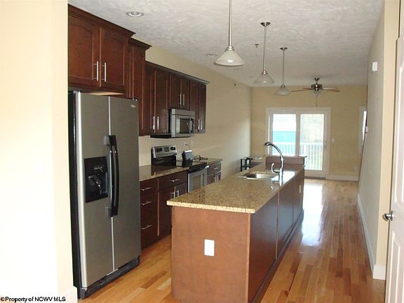 3rd image of 366 Frontier Ave