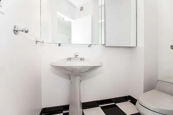 Rented by Citi Habitats | media 27