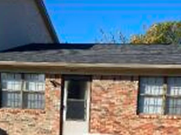 1407 University Dr, Russellville, AR 72801