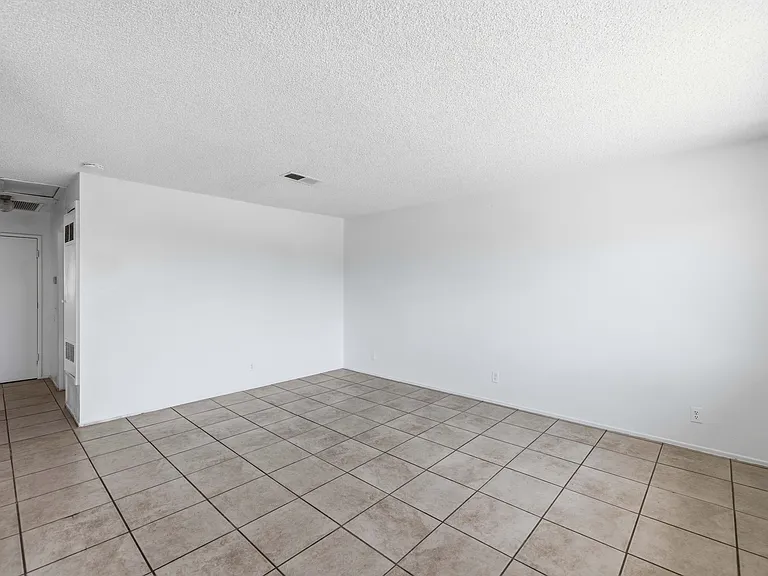 518 E Avenue Q4 #5 — Photo 8