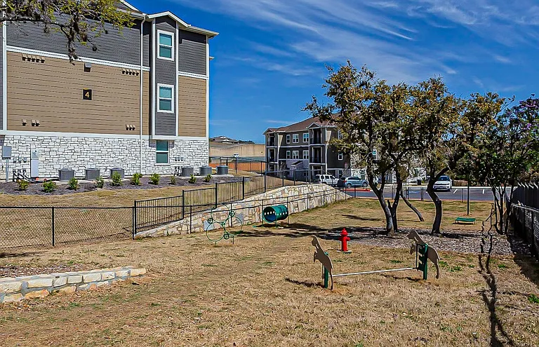 Paragon Westover Hills Apartments — Photo 29