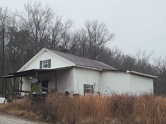 2nd image of 1851 Zion Rd