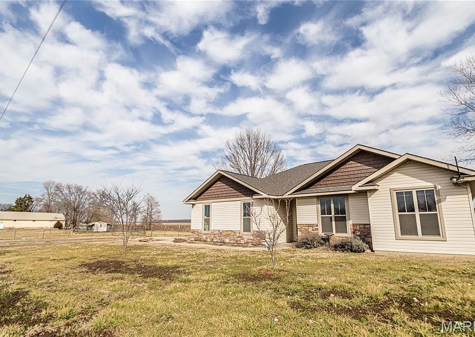 1st image of 724 State Highway H