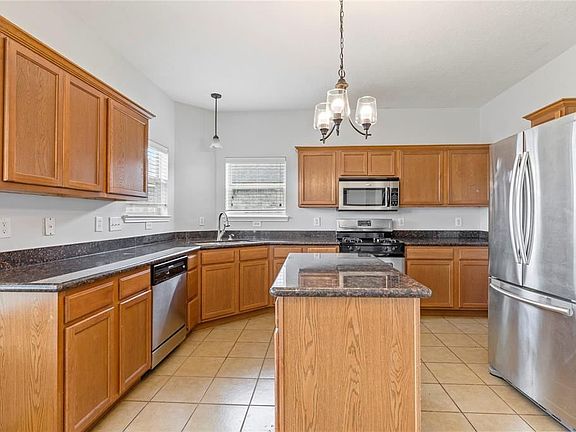 5th image of 6301 Larrycrest Dr
