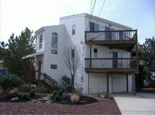 18 W 30th St, Long Beach Township, NJ 08008