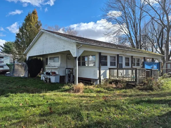 2410 N Shore Dr, Linesville, PA 16424